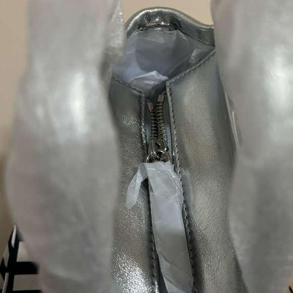 Marc Jacobs The Tote Bag Mini/Crossbody in Metallic - Picture 3 of 4
